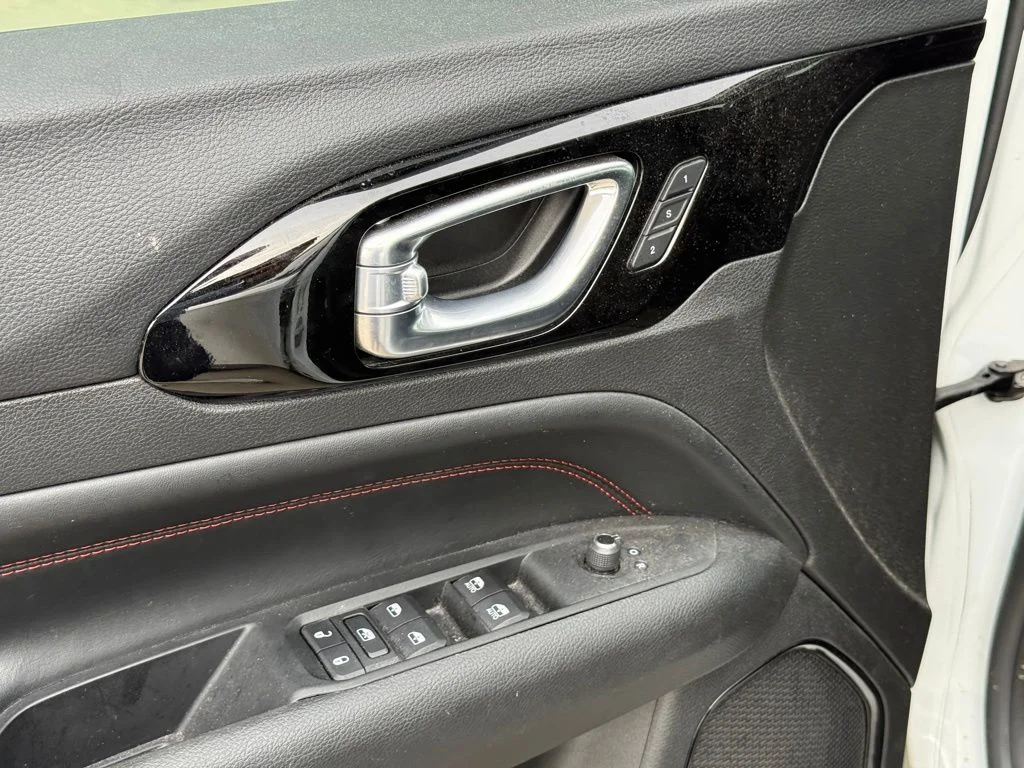 Used 2022 White Jeep Trailhawk image 11