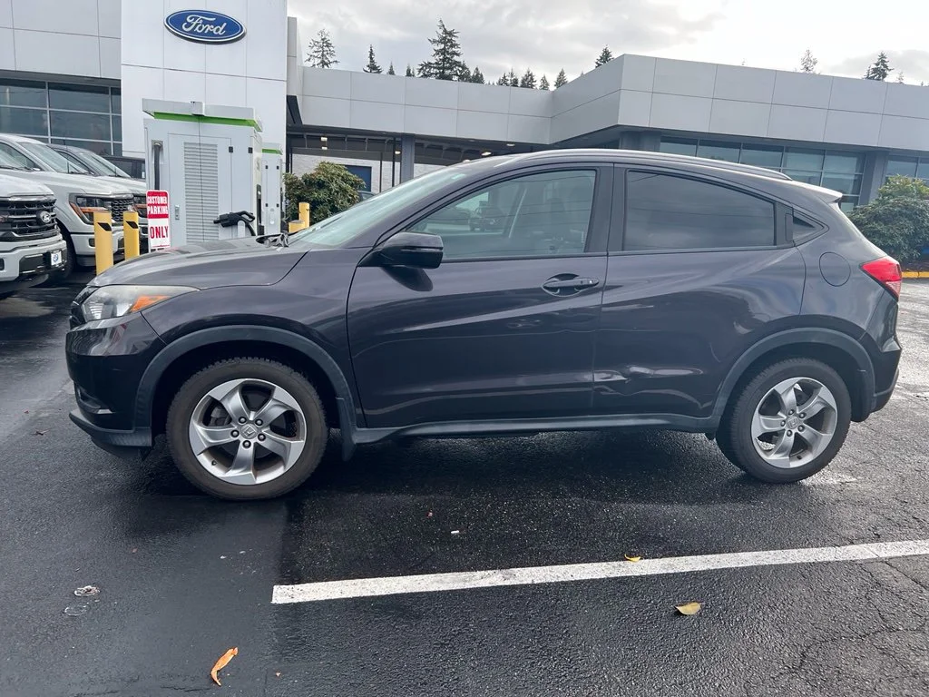 Used 2017 Mulberry Metallic Honda EX-L image 4