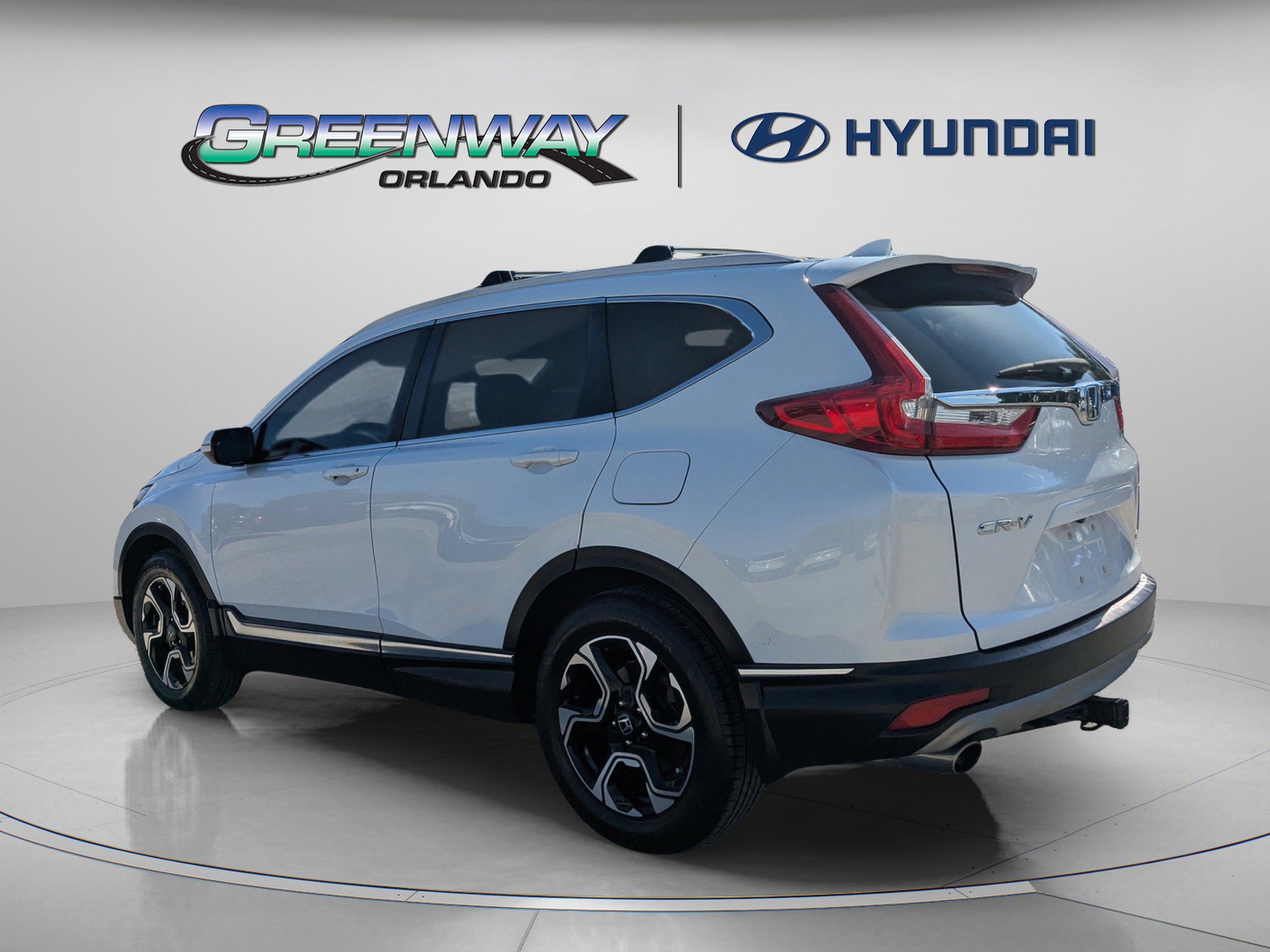 Used 2019 Modern Steel Metallic Honda Touring image 6