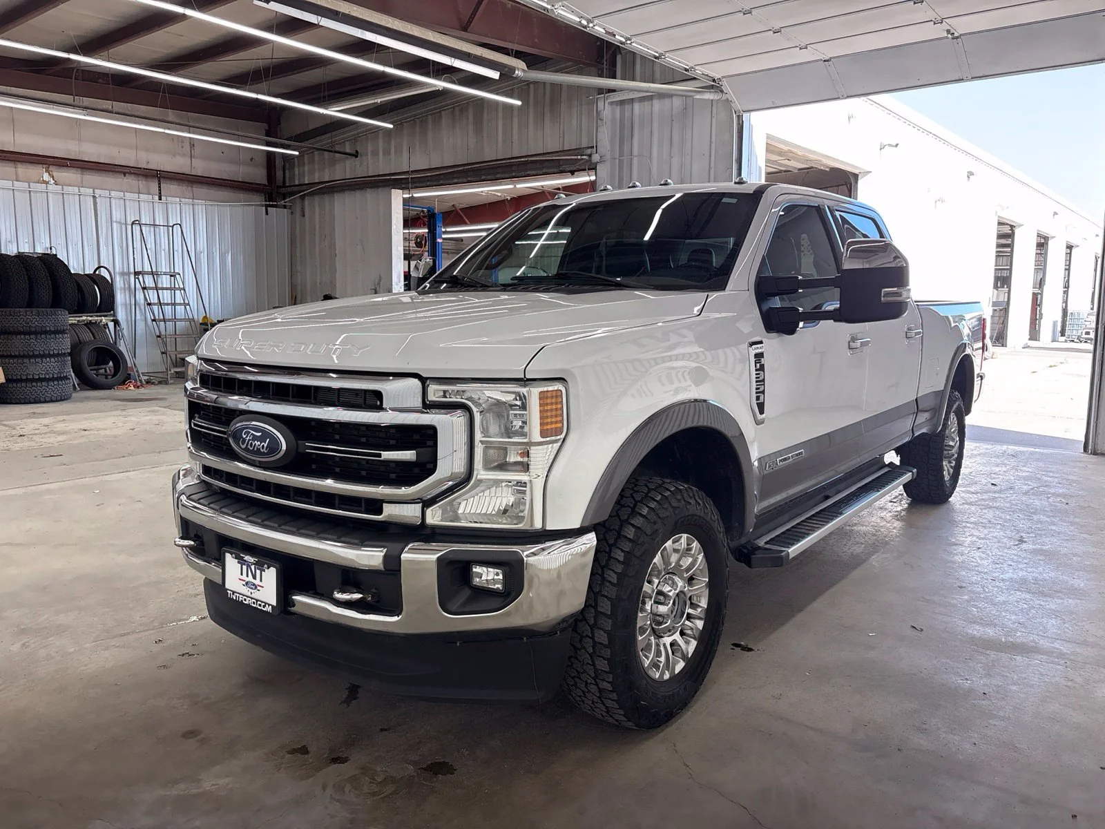 Used 2022 White Ford Lariat image 4