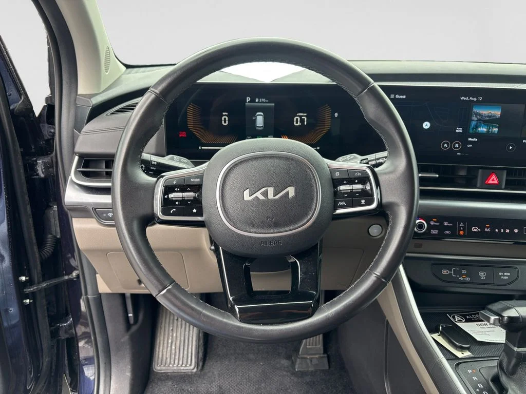 Used 2022 Gray Kia LXS image 11