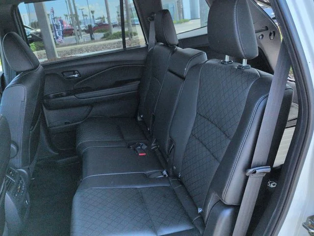 Certified Used 2019 2019 HONDA PASSPORT TOURING Honda Touring image 14