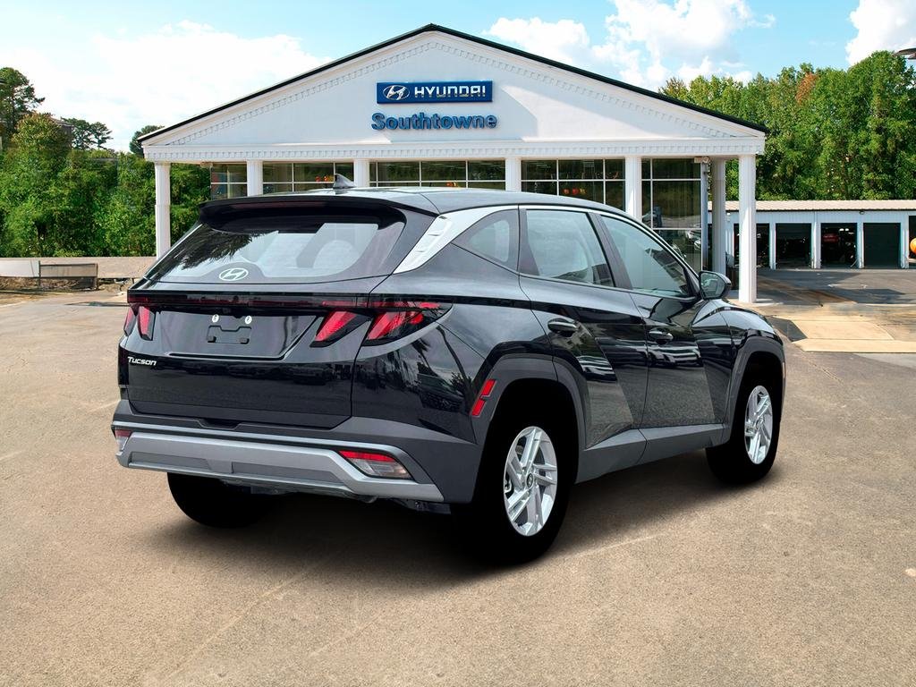 New 2026 Black Hyundai SE FWD image 7