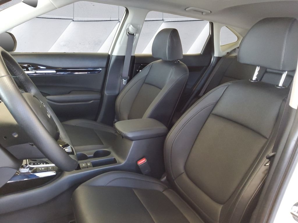 Used 2026 White Kia SX image 8