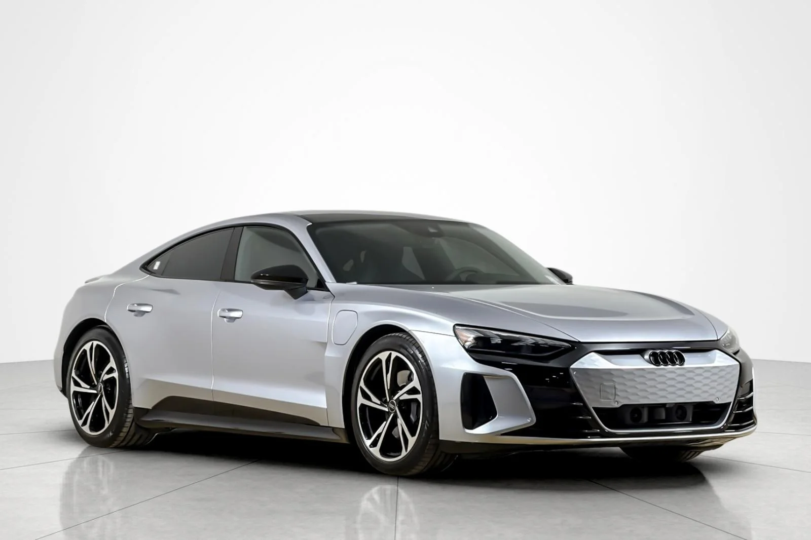Used 2024 Florett Silver Metallic Audi Premium Plus quattro image 7