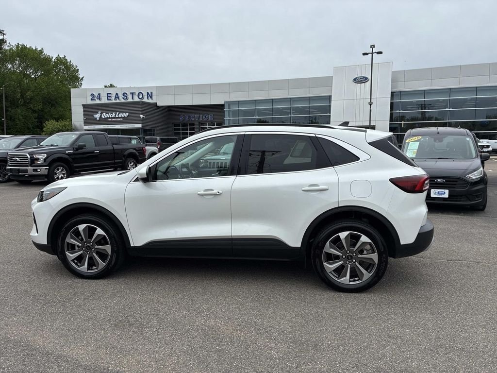 Used 2024 White Ford Platinum image 4