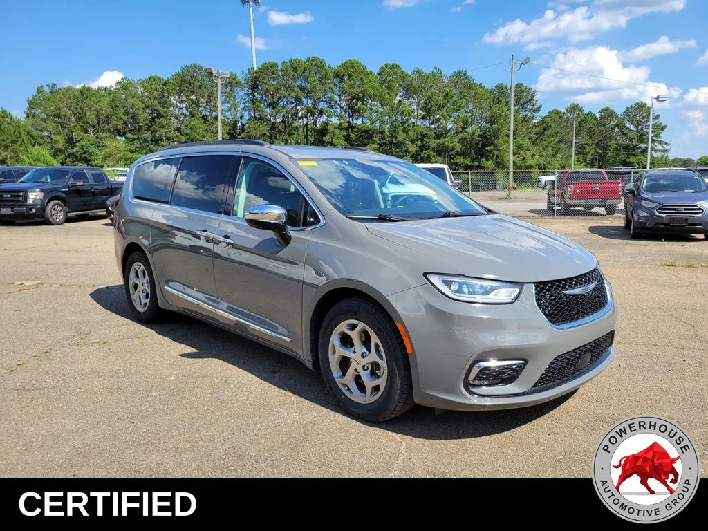Used 2023 White Chrysler Limited image 8