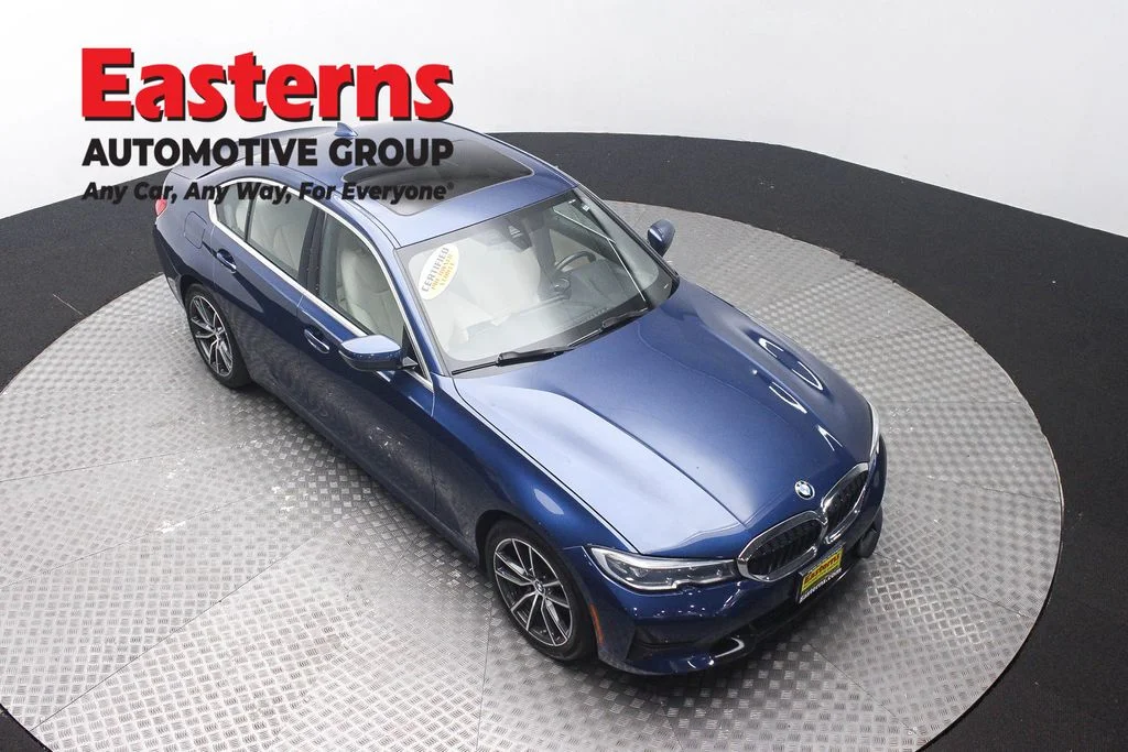 Used 2021 Blue BMW 330i xDrive image 3
