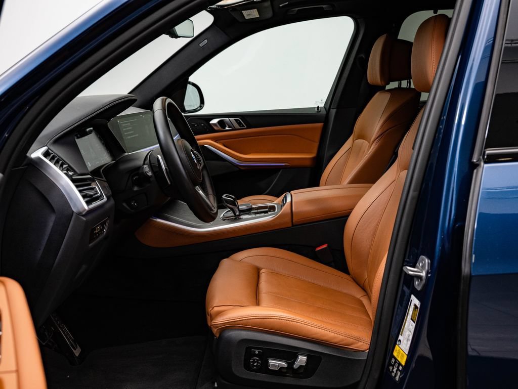 Used 2022 Phytonic Blue Metallic BMW M50i image 24