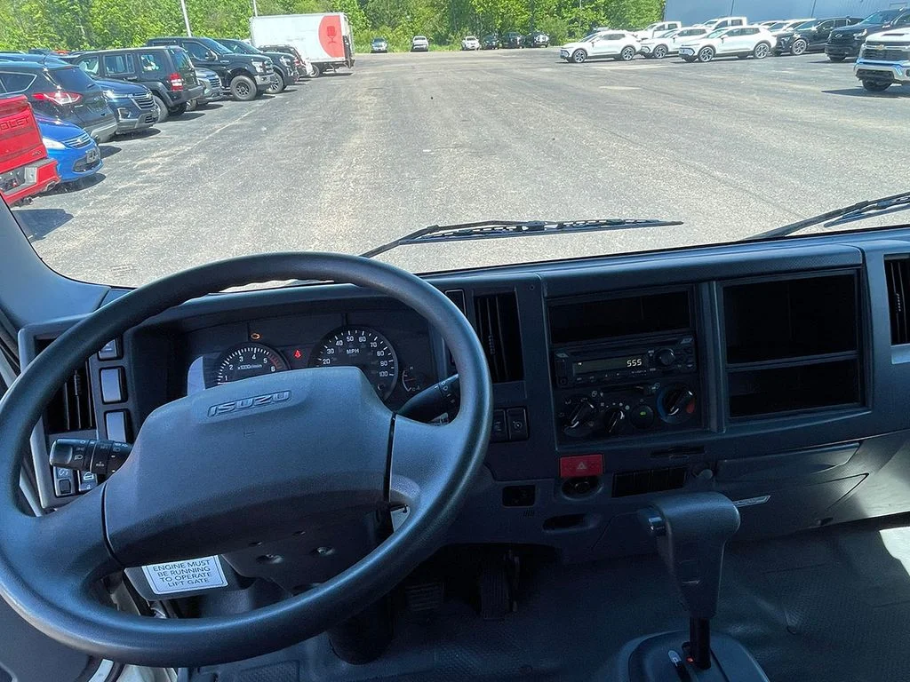 Used 2021 White Isuzu  image 30
