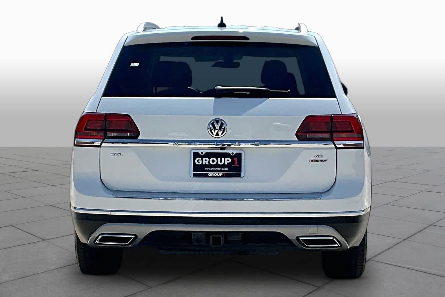 Used 2019 Pure White Volkswagen 3.6L V6 SEL image 4