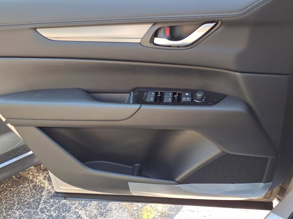 2025 Mazda CX-5 S Preferred package - Photo 14