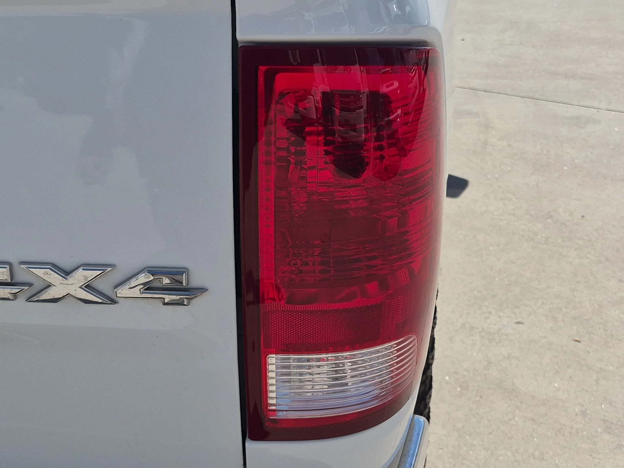 Used 2016 Bright White Clearcoat Ram Big Horn image 12