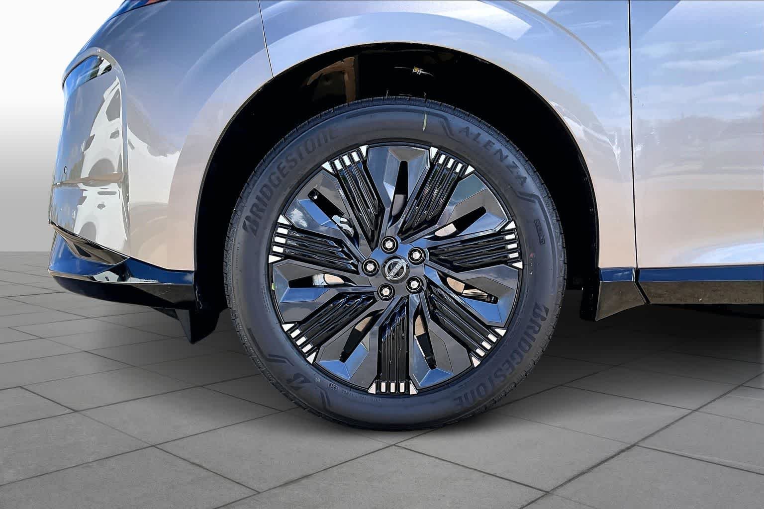 New 2026 Champagne Silver Metallic Nissan Platinum image 9