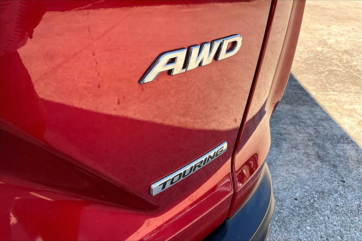 Used 2020 Radiant Red Metallic Honda Touring image 10