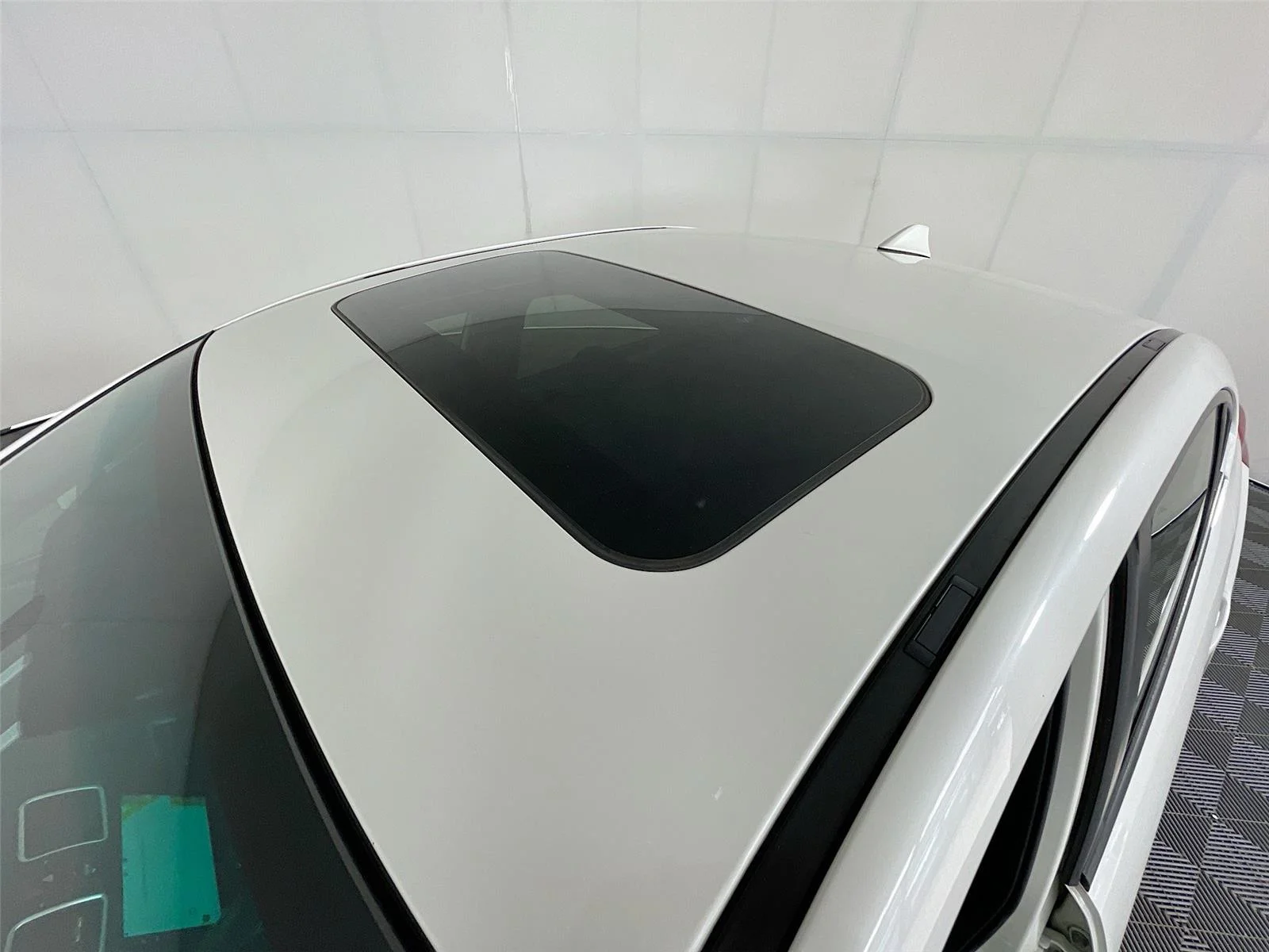 Used 2019 Crystal White Pearl Subaru Premium image 11