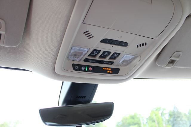 Used 2022 White Buick Premium Group image 18