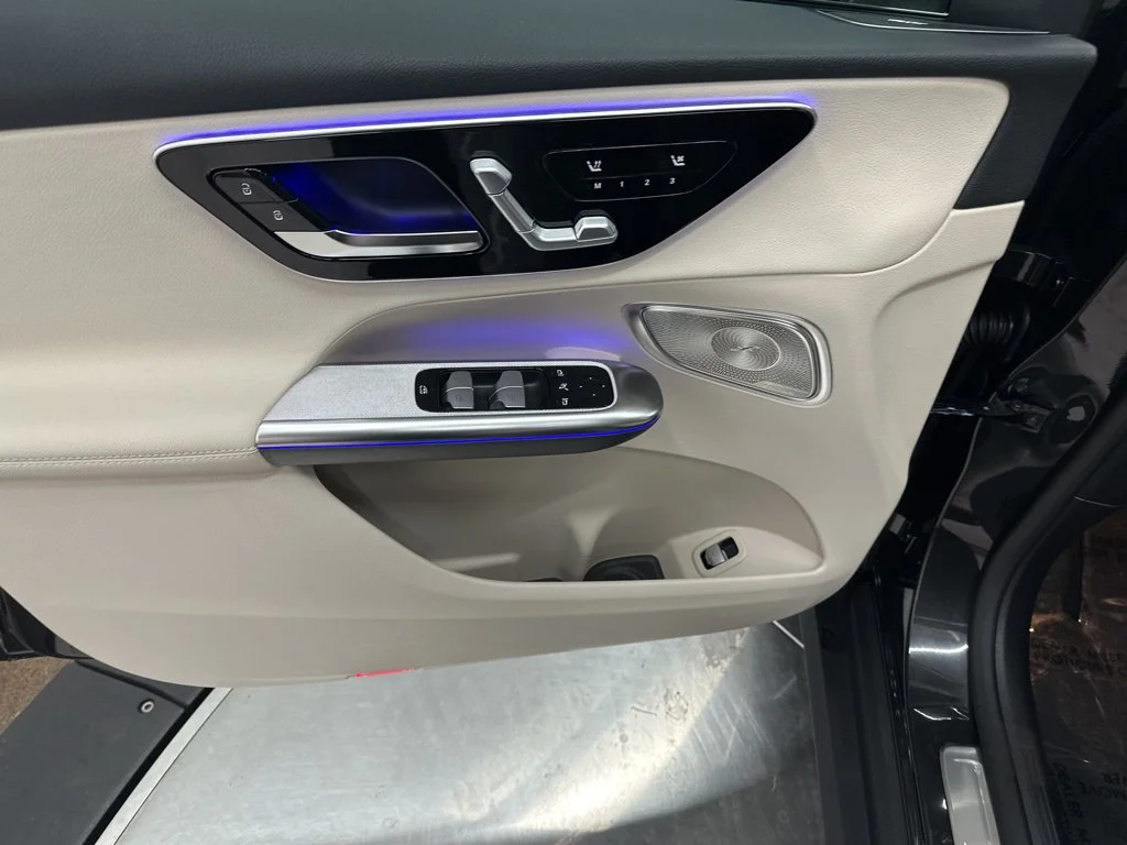 Used 2026 Gray Mercedes-Benz GLC 300 image 11