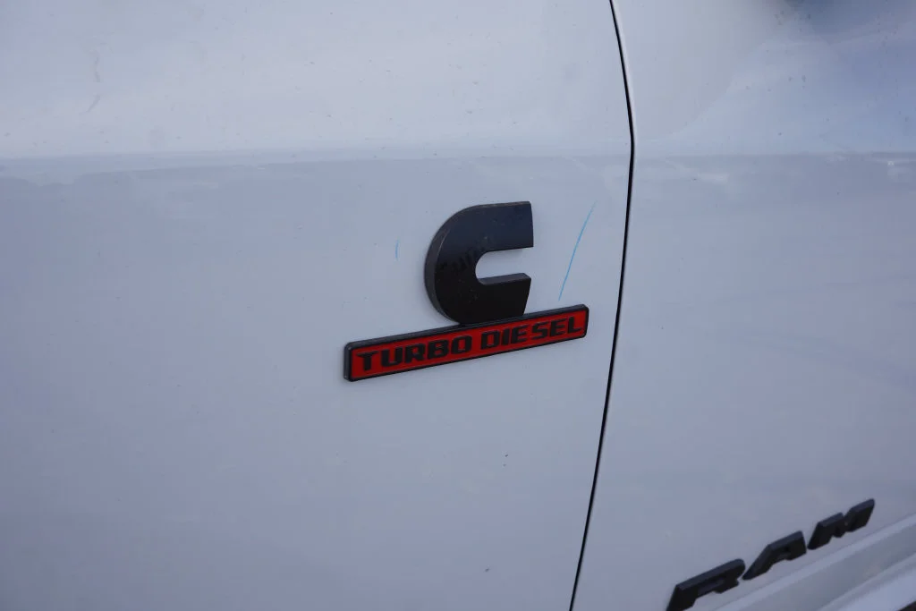 New 2027 Bright White Clear-Coat Exterior Paint RAM Laramie image 10