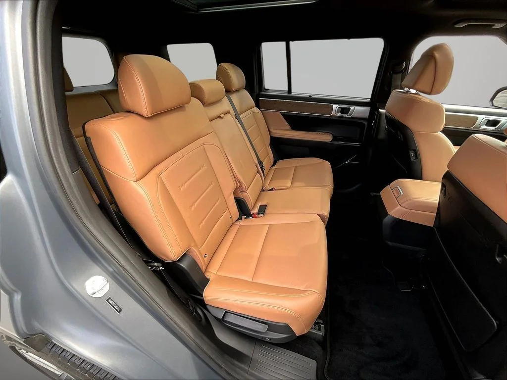 Used 2025 Gray Hyundai Limited image 25