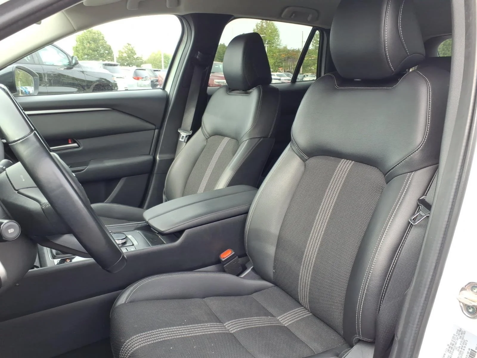 Used 2025 Wind Chill Pearl Mazda 2.5 S Preferred Package image 18
