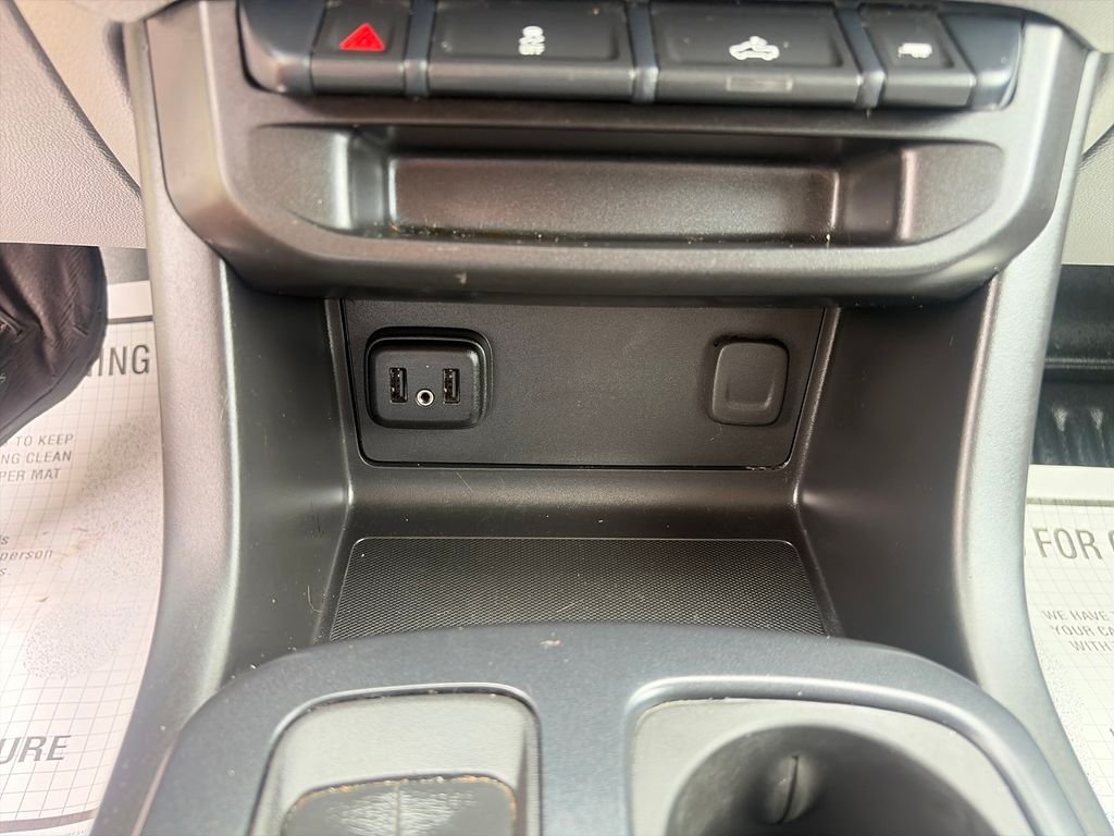 Used 2021 White GMC Elevation Standard image 35