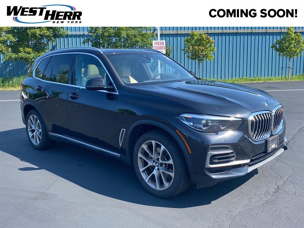 Used 2022 Black Sapphire Metallic BMW xDrive40i image 1