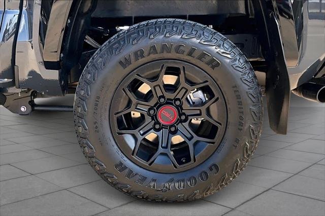 2025 Toyota Tacoma TRD Pro - Photo 11