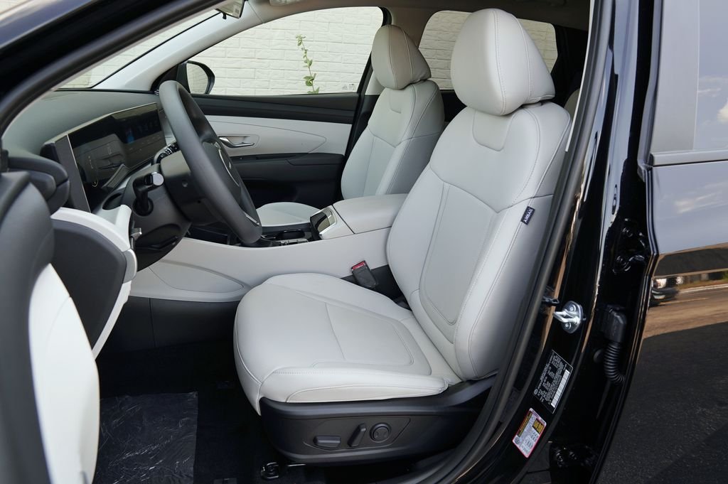 New 2026 Phantom Black Hyundai SEL Plus image 17