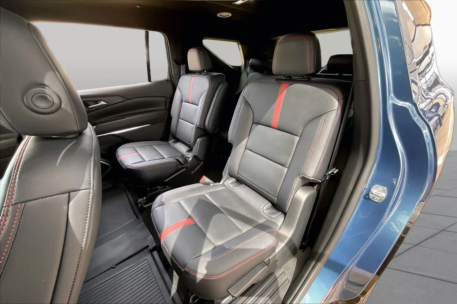Used 2025 Lakeshore Blue Metallic Chevrolet RS image 18