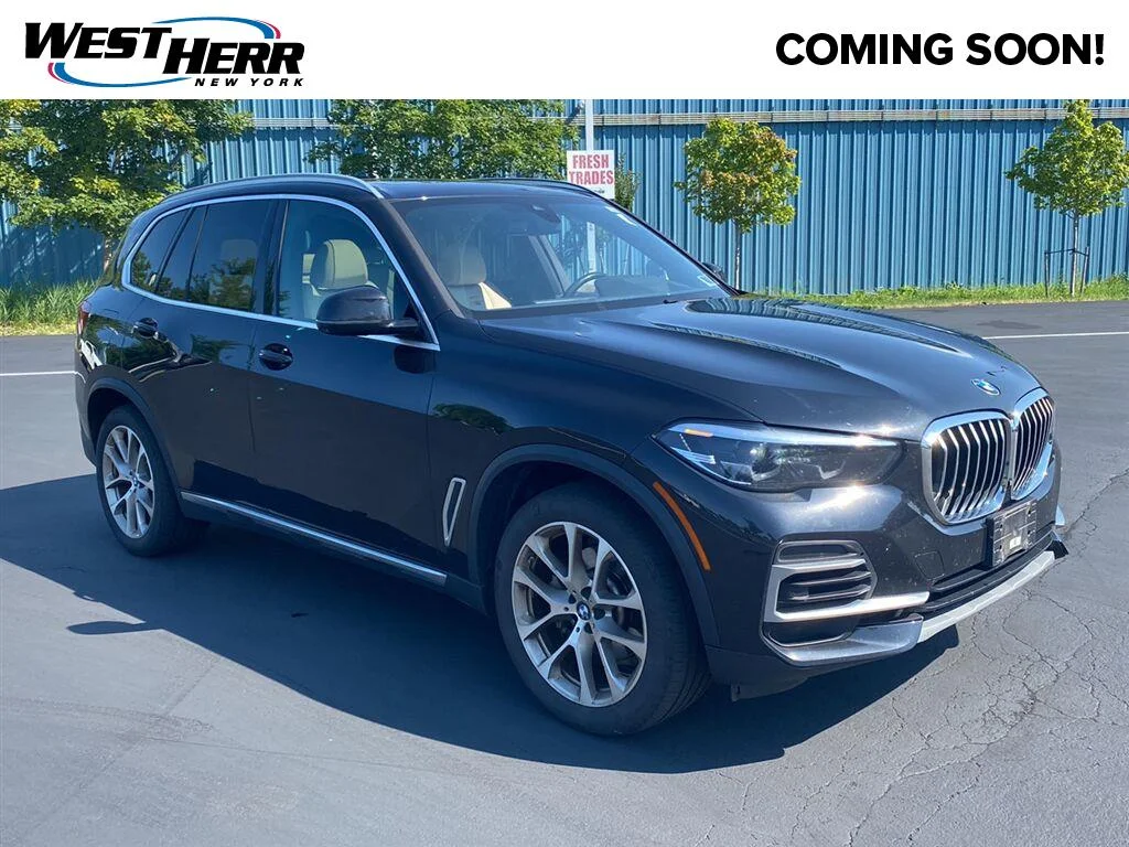 Used 2022 Black Sapphire Metallic BMW xDrive40i image 1