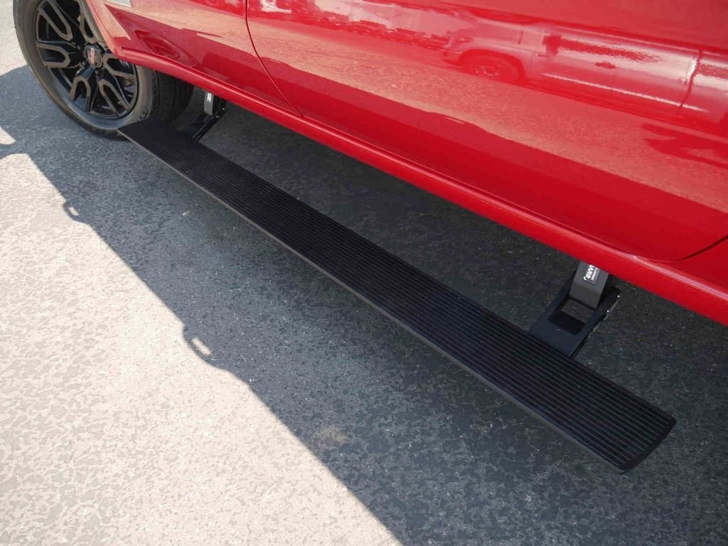 Used 2025 Red GMC Elevation image 14
