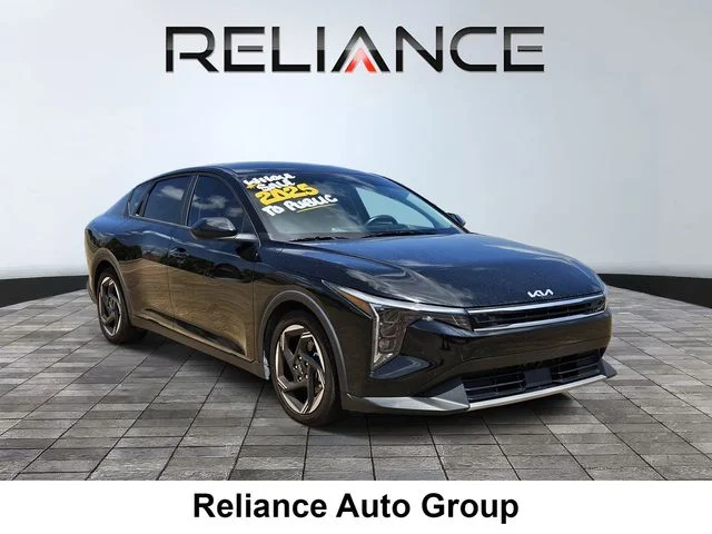 Pre-Owned 2025 Kia K4 EX