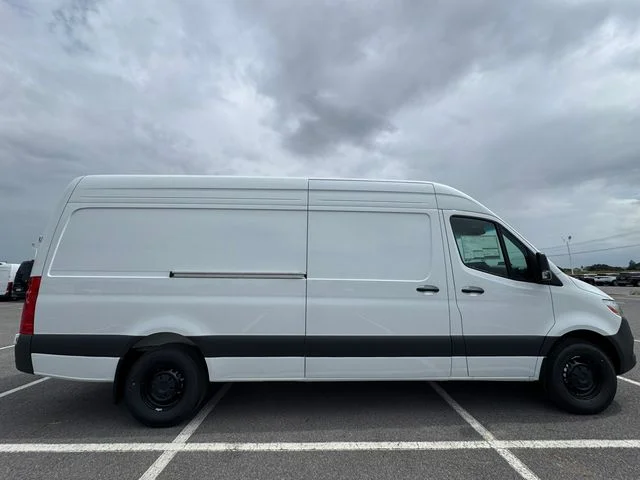 New 2026 White Mercedes-Benz Cargo 170 WB image 14