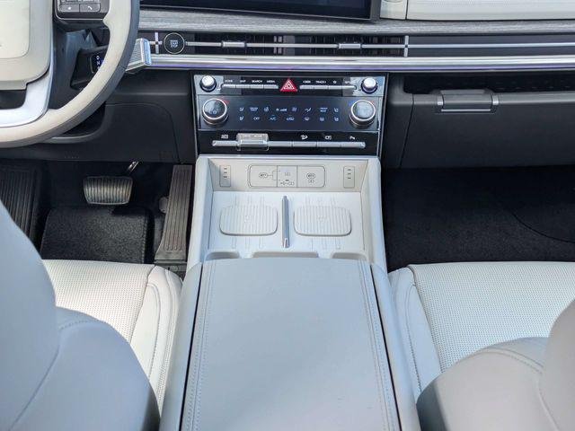 New 2026 Silver Hyundai Calligraphy image 20