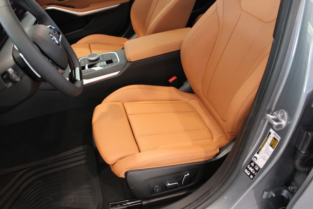 New 2026 Skyscraper Grey Metallic BMW 330i xDrive image 9
