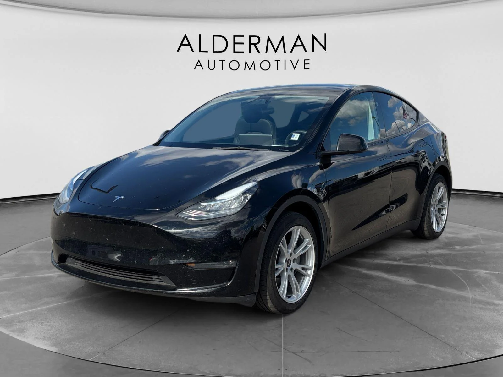 2023 Tesla Model Y Long Range Dual Motor All-Wheel Drive's photo