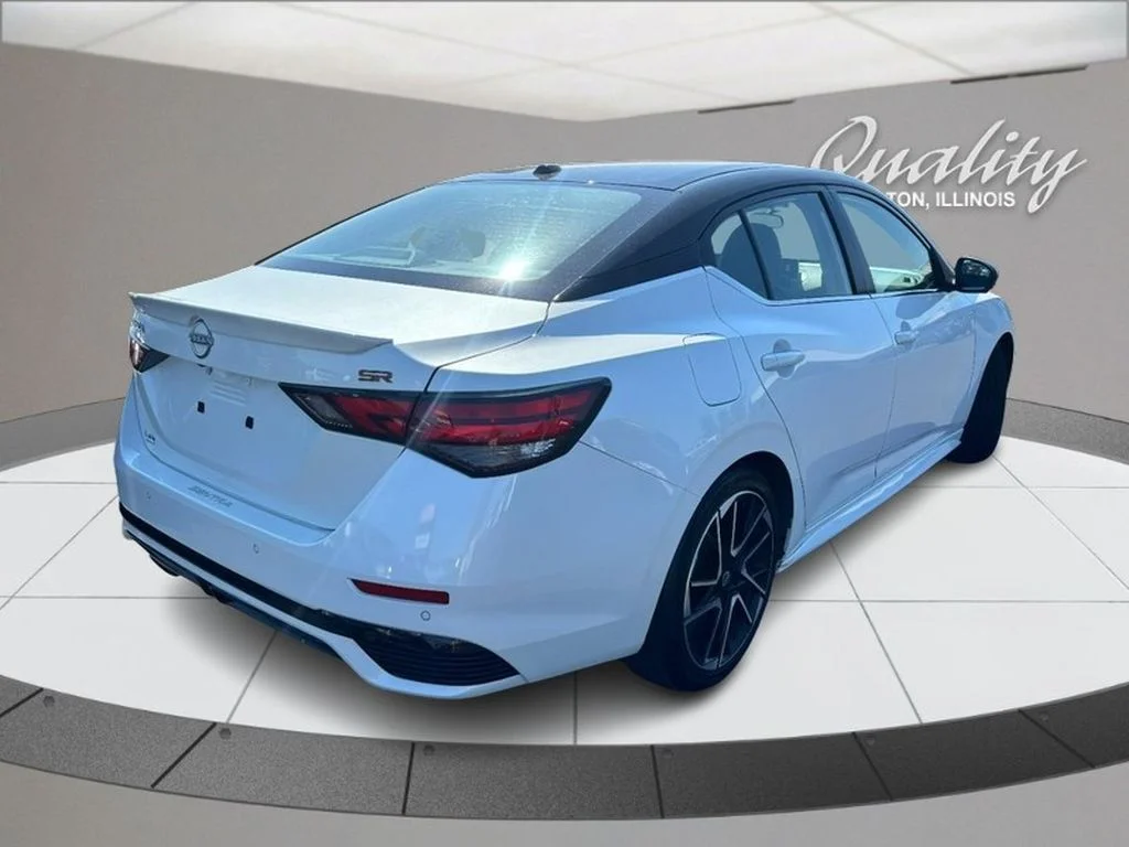 Used 2025  Nissan SR image 4