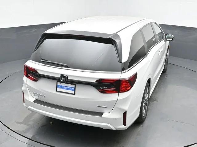 Used 2025 Platinum White Pearl Honda Touring image 47