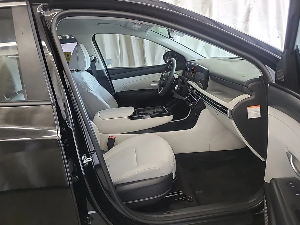 Certified Used 2025 Gray Hyundai Blue image 17