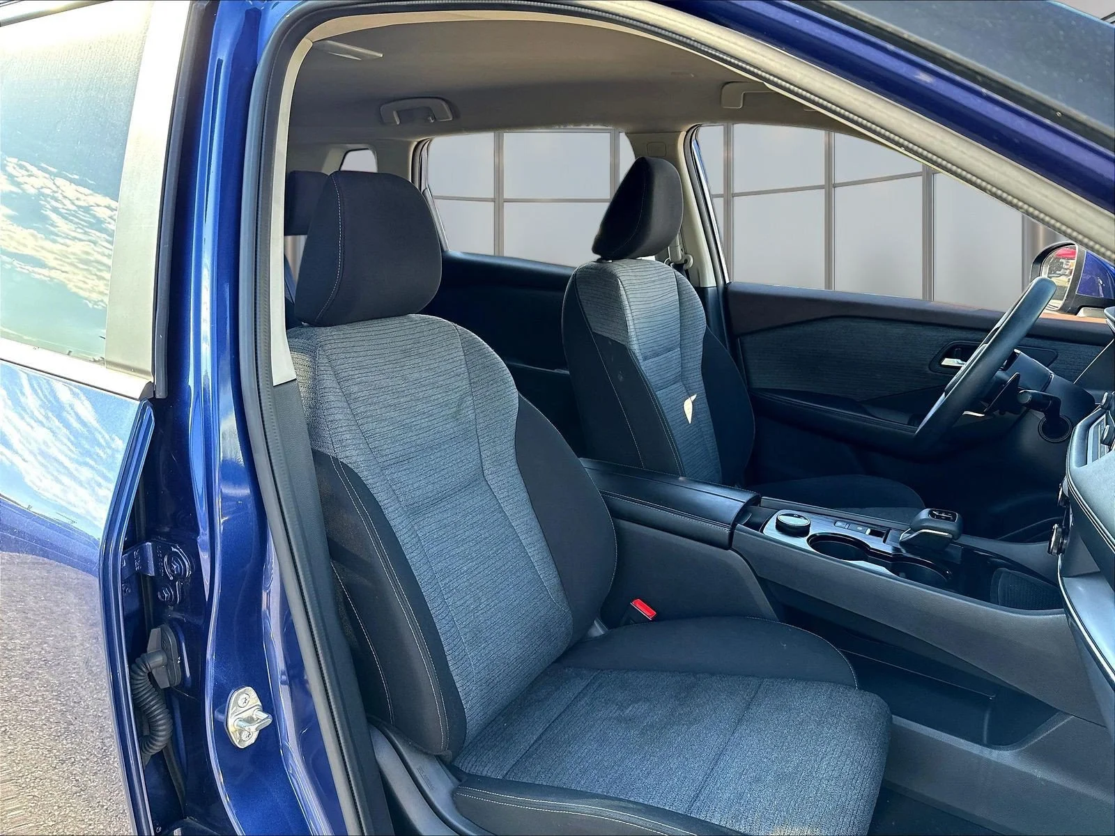 Used 2023 Caspian Blue Metallic Nissan SV image 32