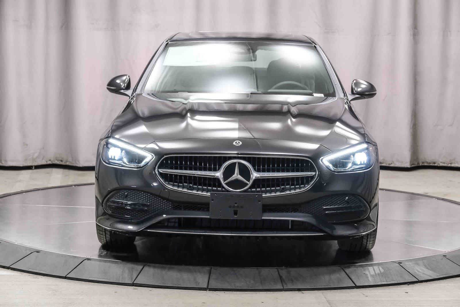 Nuevo Mercedes-Benz C 300 2026 en color gris grafito metalizado, imagen 6