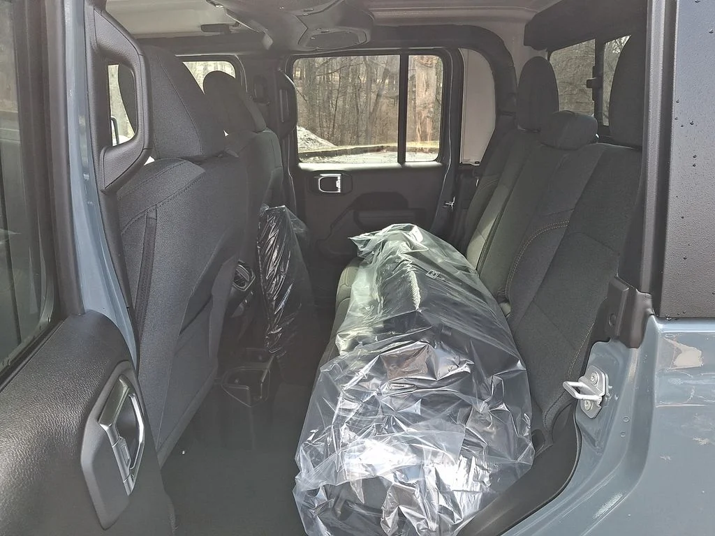 New 2026 Anvil Clear-Coat Exterior Paint Jeep Sport S image 6