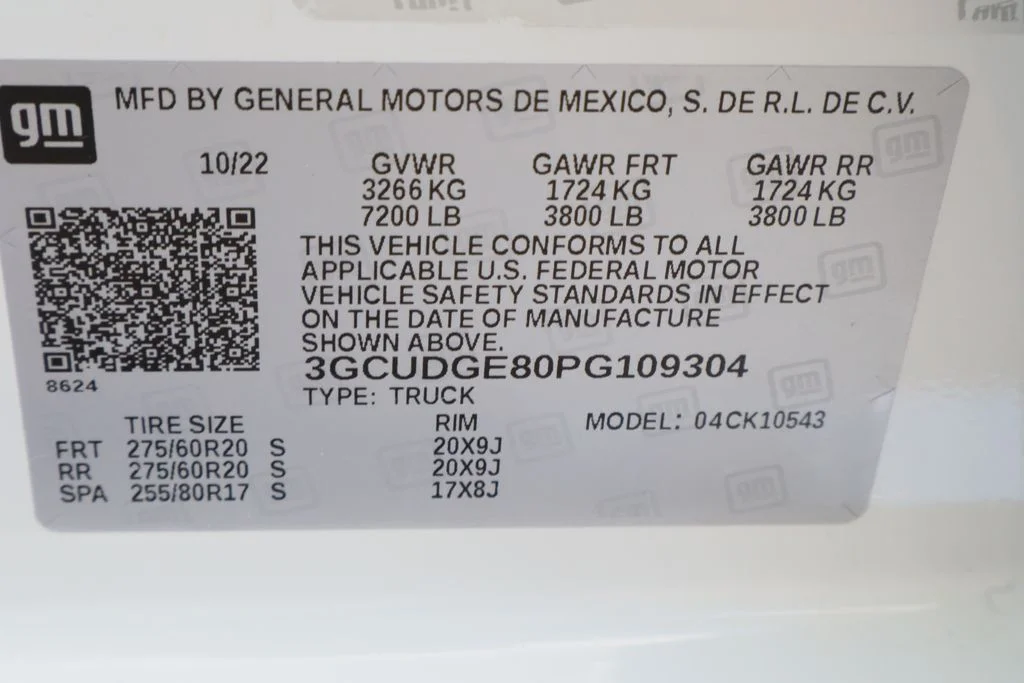 Used 2023 White Chevrolet LTZ image 34