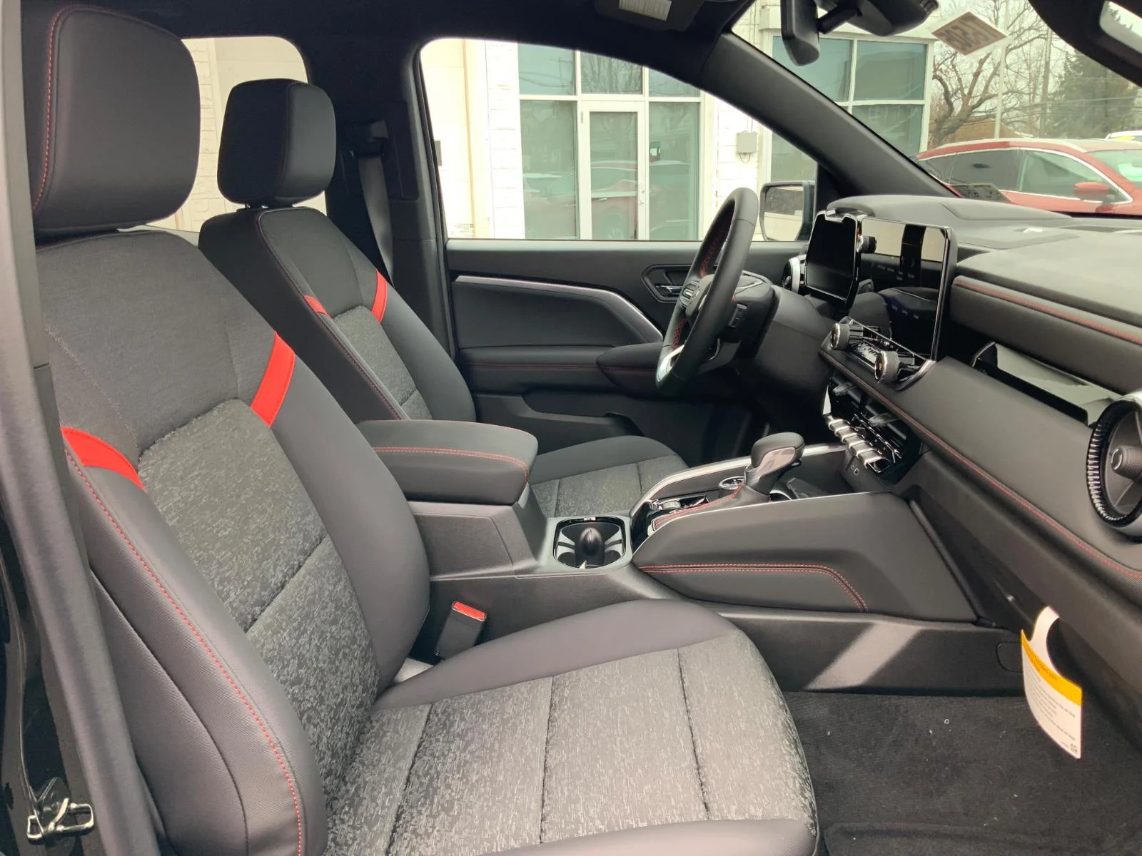 2026 Chevrolet Colorado Z71 - Photo 13