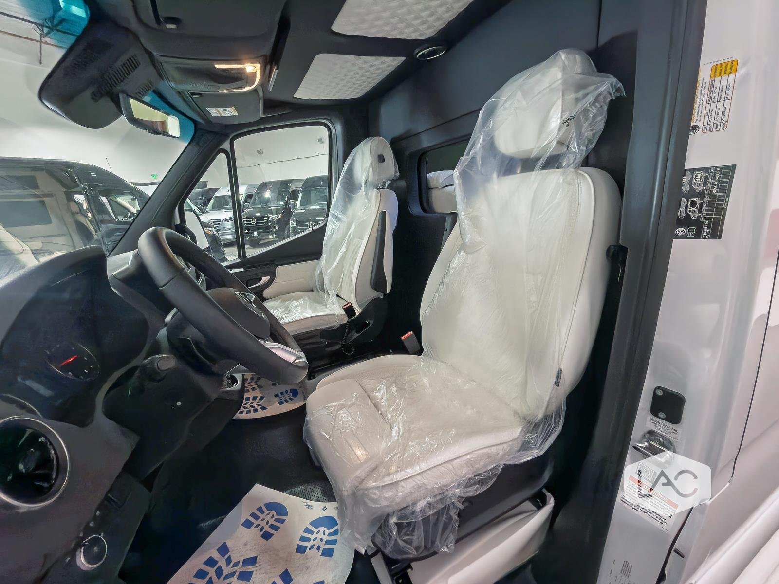 New 2027 WHITE OGV LUXURY COACH 170EXT image 21