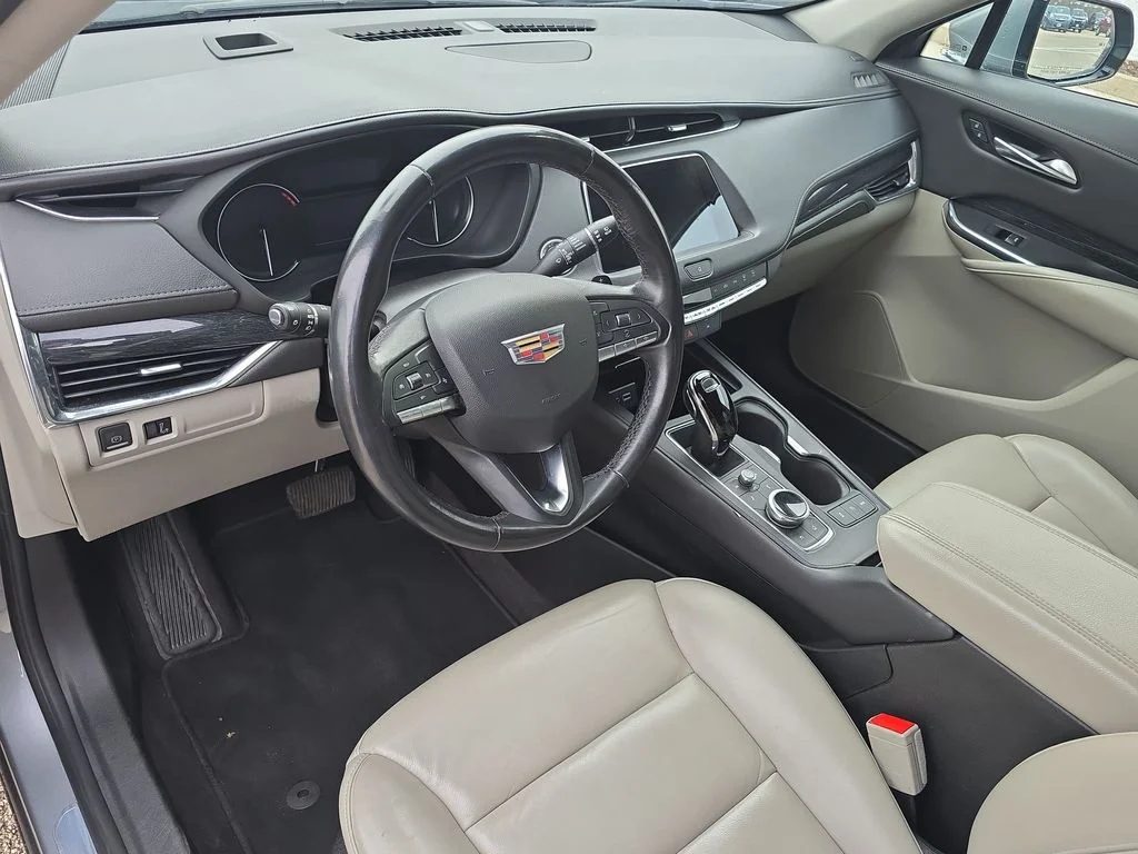 2023 Cadillac XT4 Premium Luxury - Photo 10