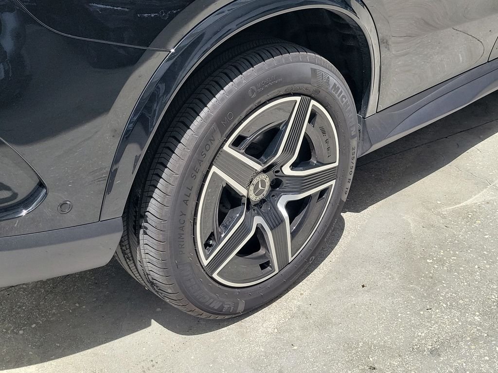 Certified Used 2026 Black Mercedes-Benz GLC 300 image 7