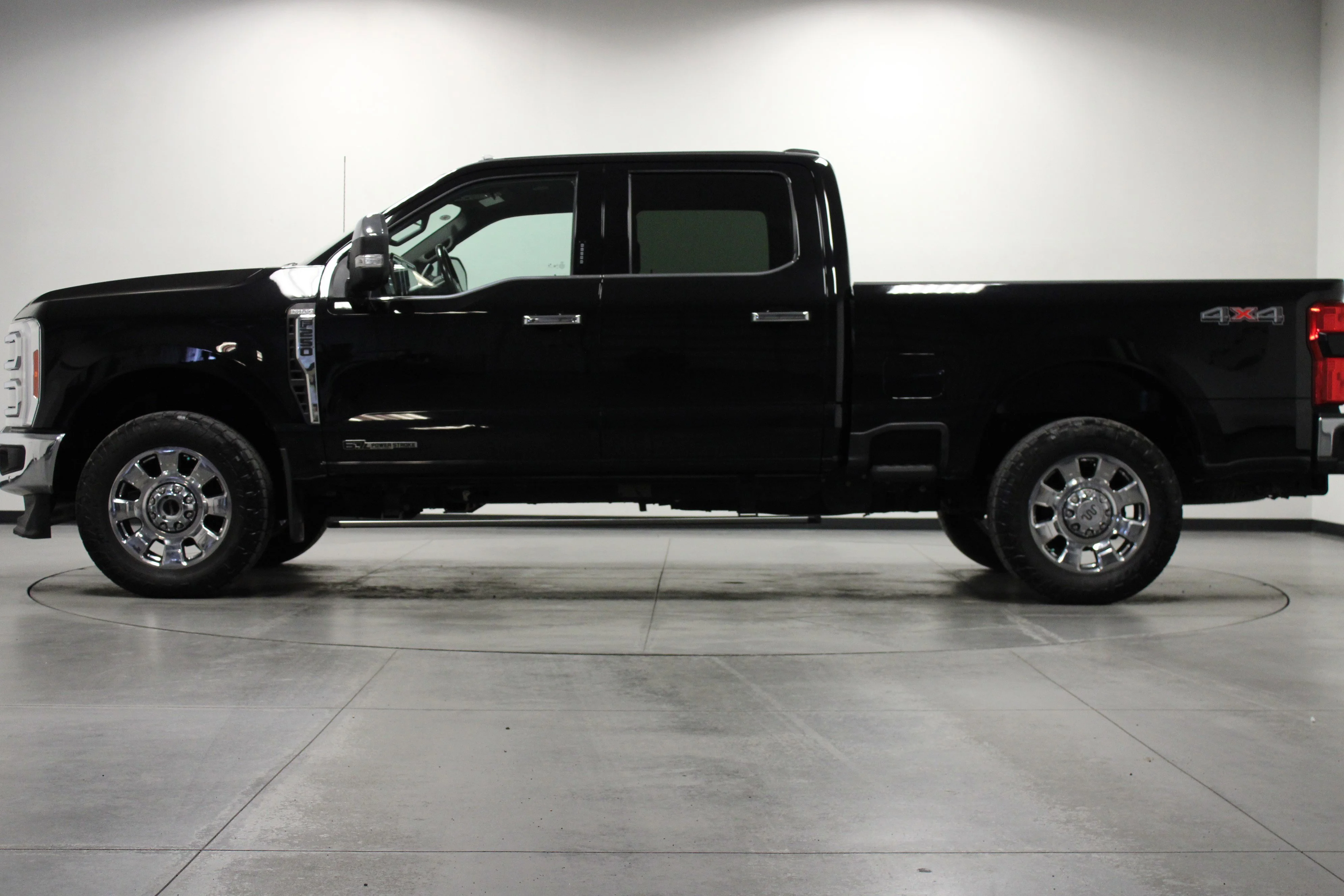 Used 2023 Agate Black Metallic Ford King Ranch image 7