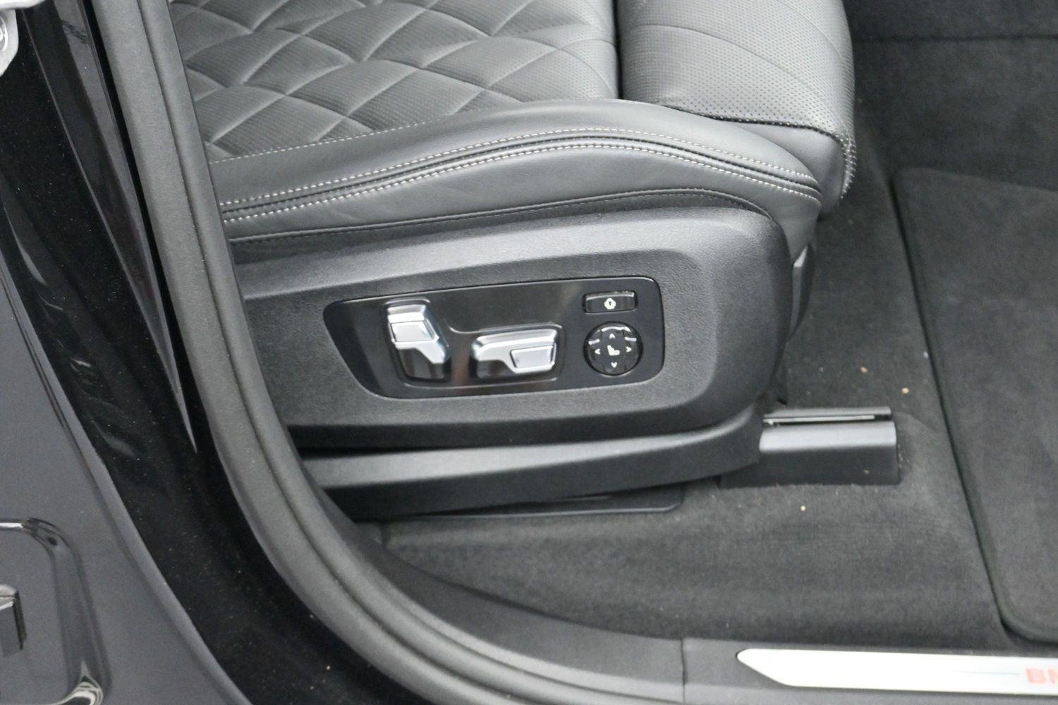 Used 2024 Carbon Black Metallic BMW xDrive40i image 35